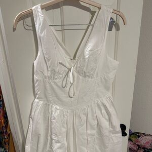 COMMENSE - brand new whited dress. bought summer 2024, new w tags